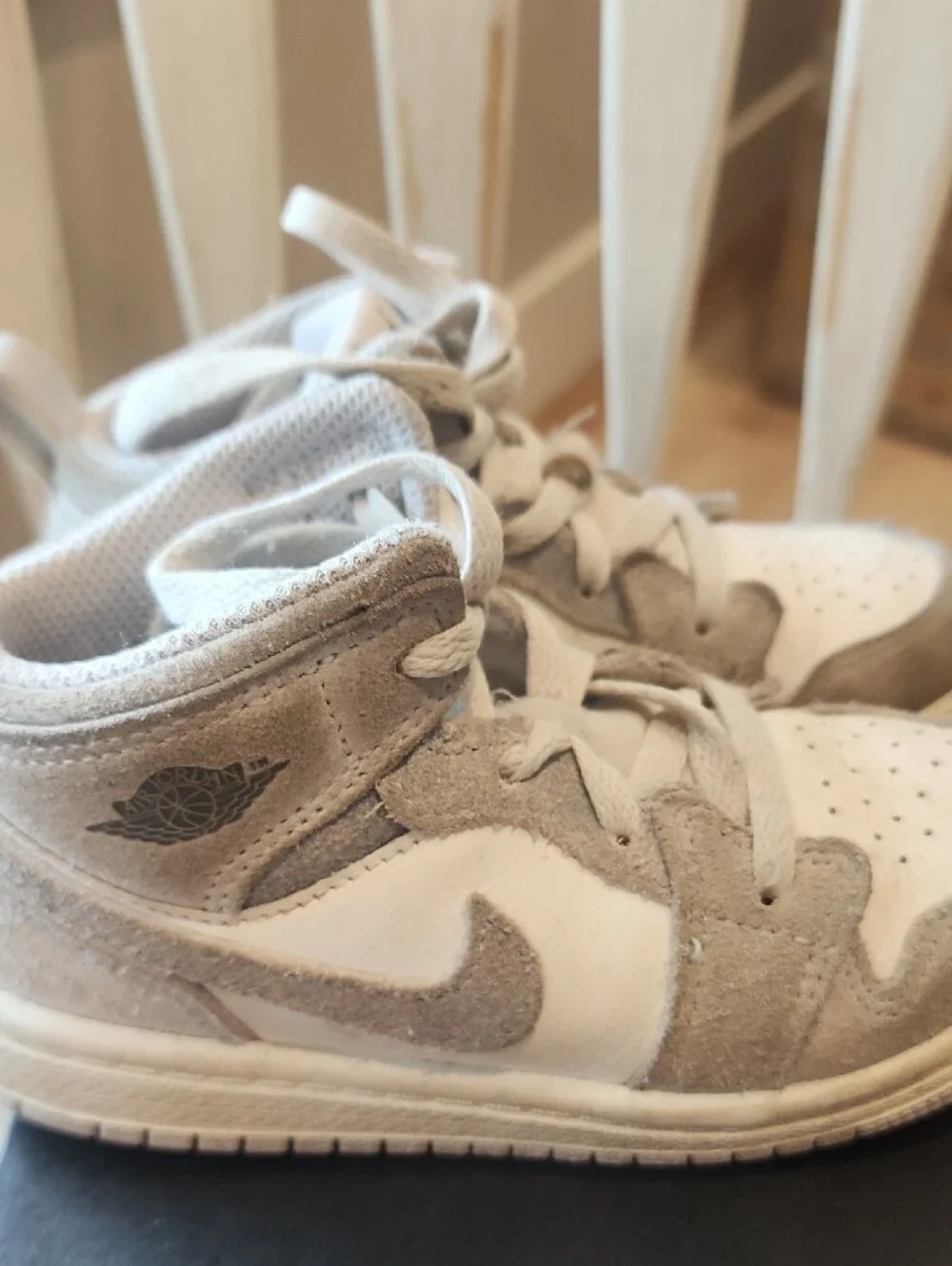 Nike kids mid